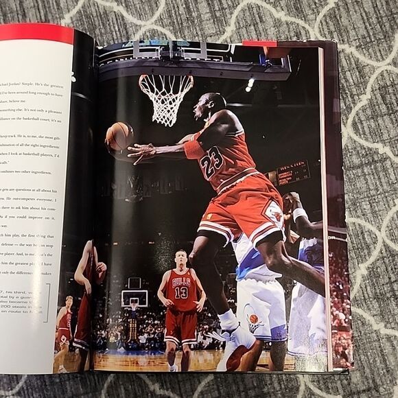Michael Jordan 1st edition book - Picture 2 of 8